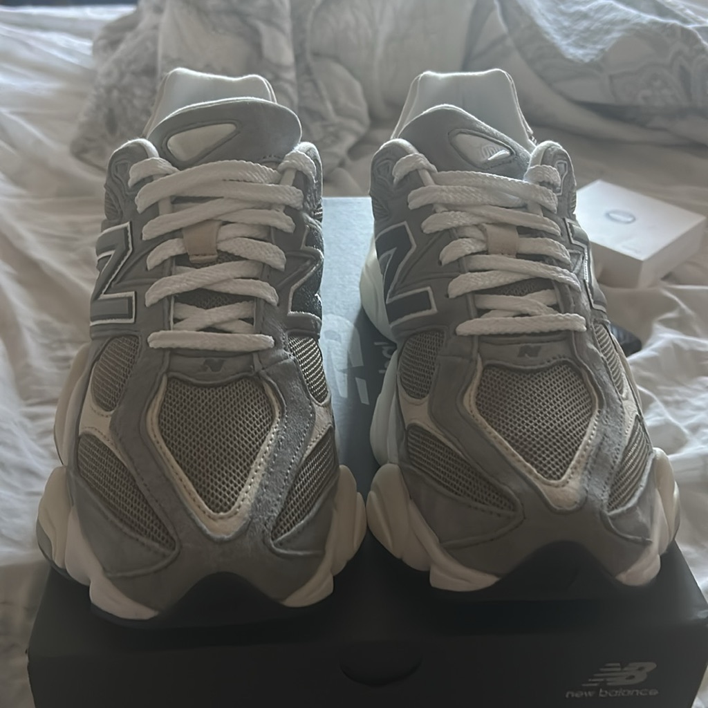 Brand New New Balance 9060lba